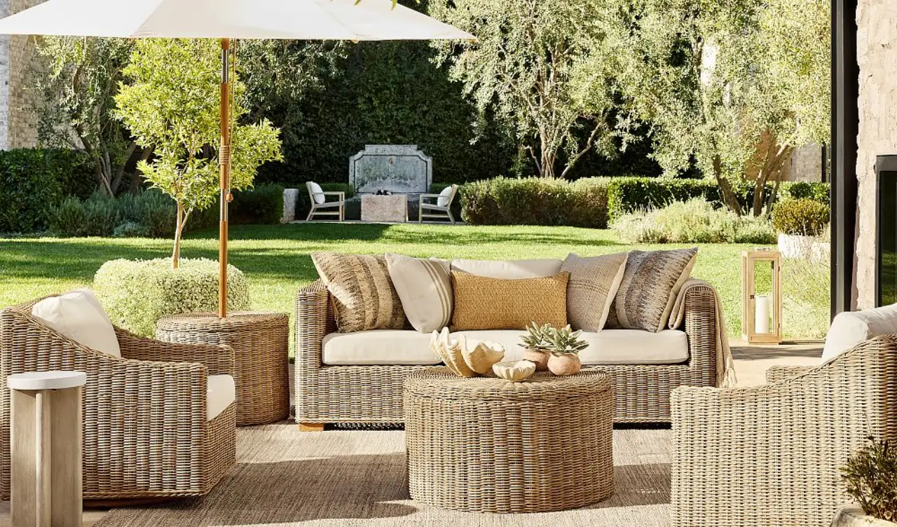 Outdoor Furniture Finds From Pottery Barn That Are Worth the Sale 